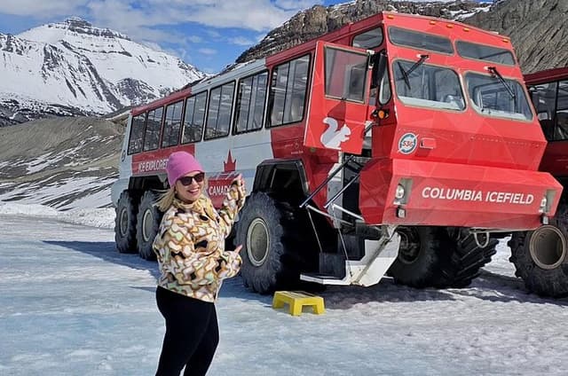 Private Premium Columbia Icefield Adventure, Skywalk & Lakes Tour