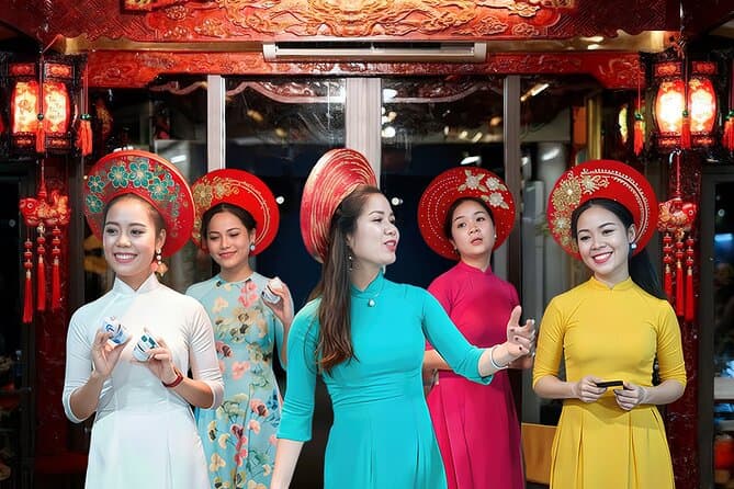 Best Perfume River Dinner Cruise: Hue's Ultimate Night Tour