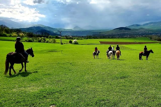2-Day Horse Riding Tour Along the Debed Canyon