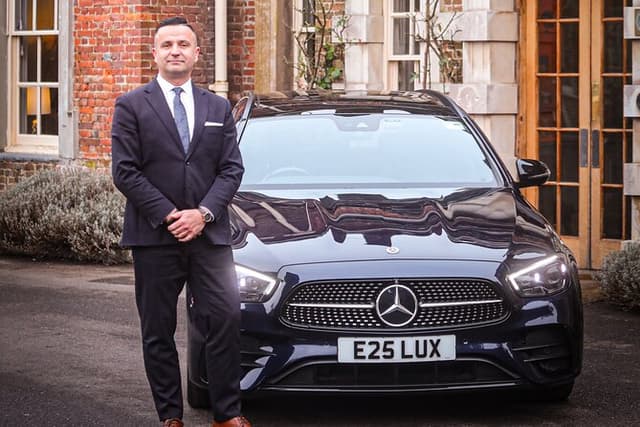 Luxury Customizable Sightseeing from Southampton to Gatwick