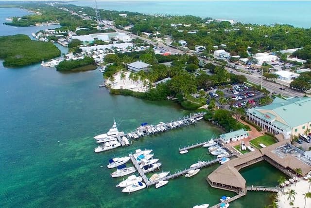 Private Airplane Flight Tour: South Miami & Key Largo