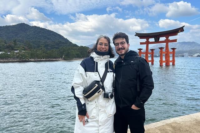 1DAY Hiroshima Miyajima and Bomb Dome Private Tour