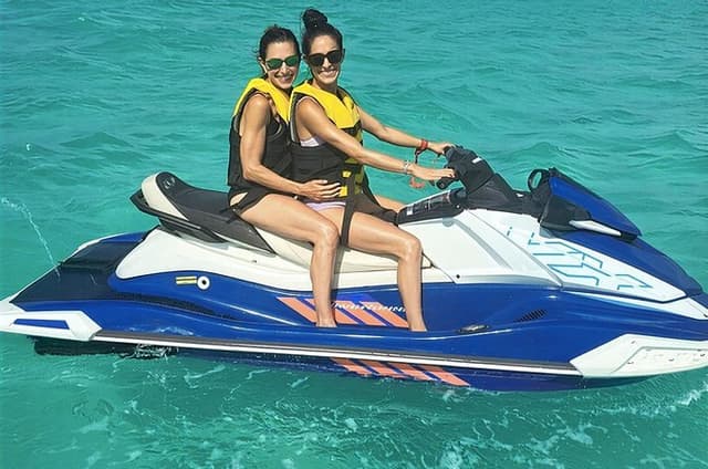 1.5 Hour Grand Turk Guided Jet Ski Adventure