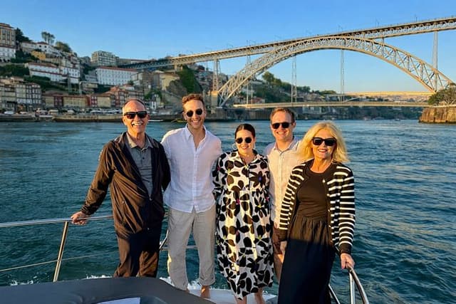 Porto: Yacht Small-Group Douro River Cruise & 6 Bridges w/ Drink
