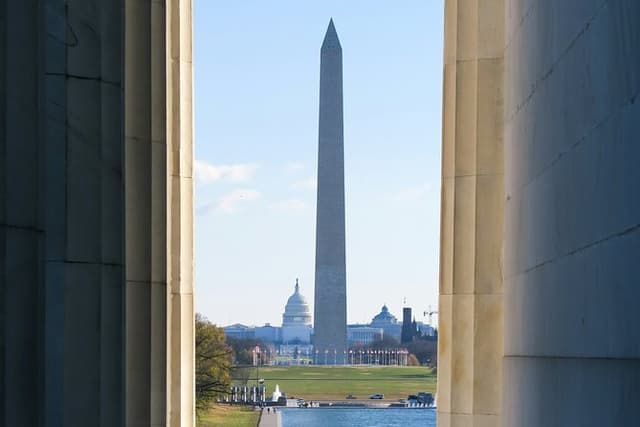 DC Bus Tour with 10+ Stops & Potomac Cruise, Optional US Capitol