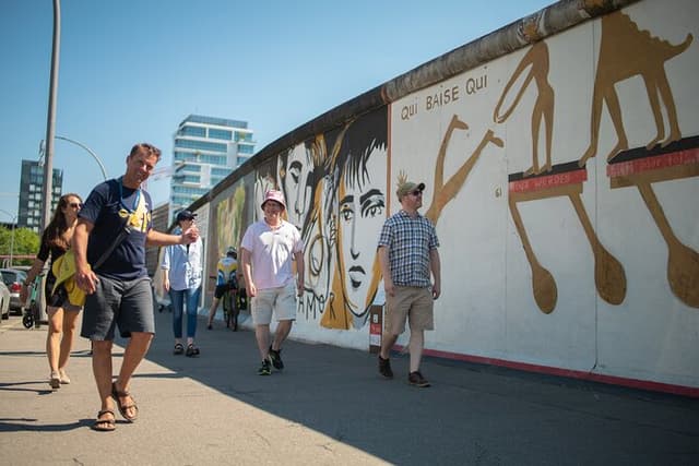 Cold War, Berlin Wall, Spies and the East Side Gallery
