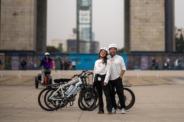 Small Group Electric Bike Tour of Mexico City with Food Tastings
