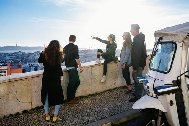 Lisbon Food & Tuk Tuk Tour with Eating Europe