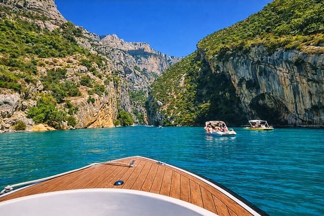 Nice: Verdon Gorge Day Trip · Napoleon Route & Provence