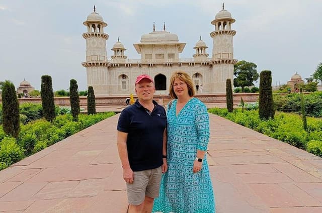 Baby Taj & Mehtab Bagh Private Sunset Evening Tour