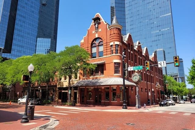 Fort Worth Heritage & Landmarks 70 Min & 3 Hours Van Tour