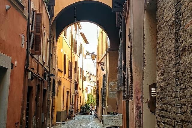 Rome private Walking Tour: Hidden Gems & Local Stories