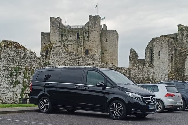 Day tour from Belfast to Galway with stops along the way