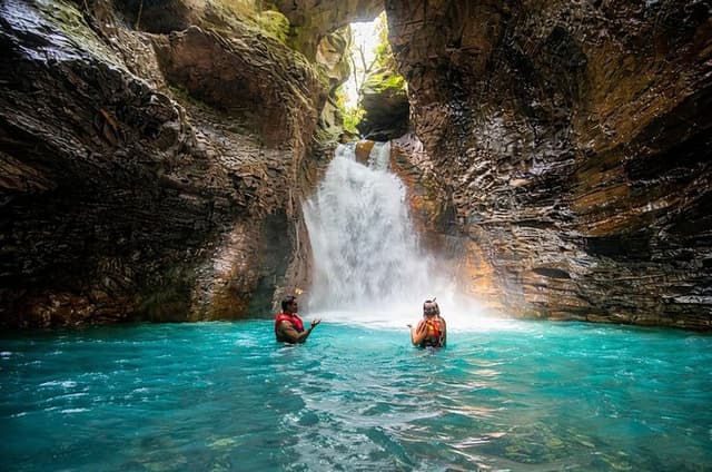 Leona Waterfall Hike: Turquoise Canyon Swim, Lunch & Pickup