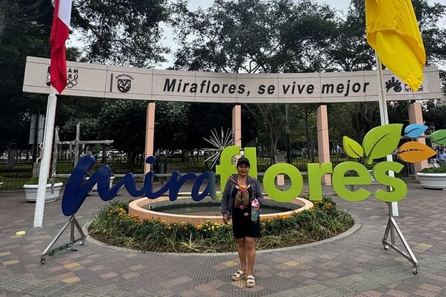 Tour Walking through Miraflores and Love Park