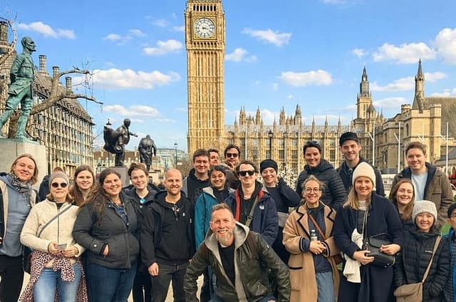 London Essential 2 hour introductory Walking Tour With a Londoner