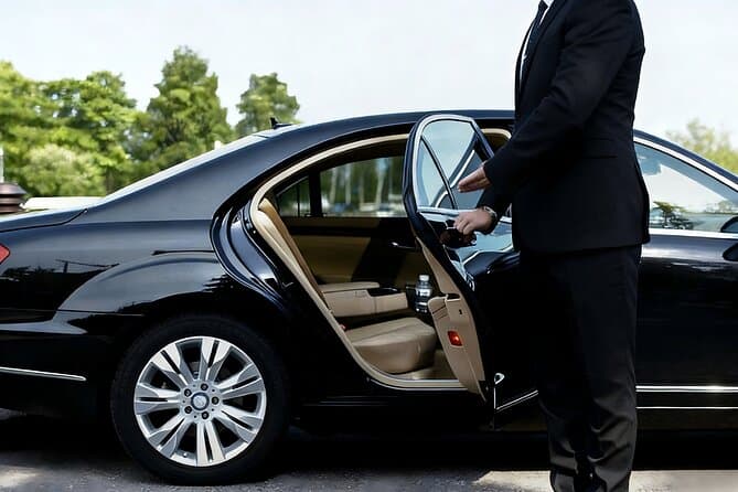 Reliable Private Transfers: Yangshuo to Guilin Airport