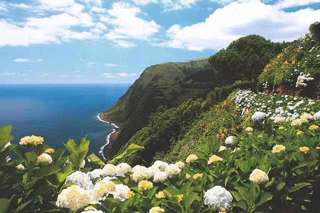 Full-Day Nordeste & waterfall Tour with Lunch