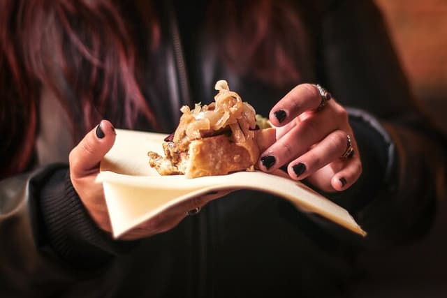 Verona Full Meal & Wine Tasting Walking Tour by Do Eat Better