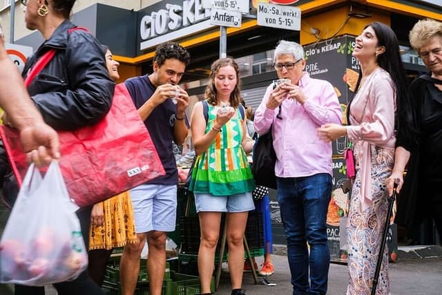 Authentic Vienna Food Tour inc. lunch, street food, 3 drinks