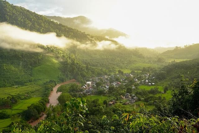 Bungalows & Bamboo Trails: A 4-Day Luang Namtha Cultural Retreat