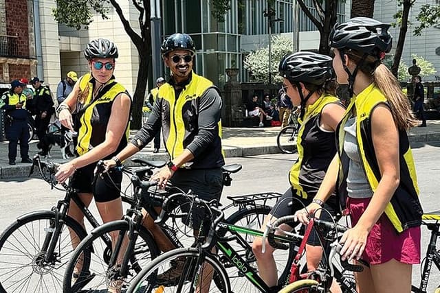 Sunday Bike Ride Through Mexico City