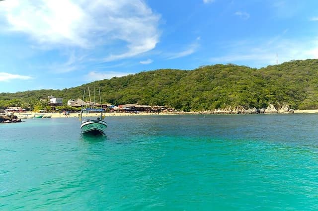 Exclusive Private Tour of all the Local Bays of Huatulco