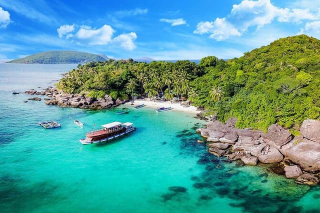 Con Dao Island Historical Sites and Heritage Experience
