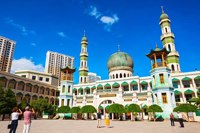 Flexible Lanzhou City Highlights Private Day Tour with Lunch