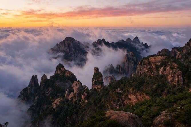 Compare Top Huangshan & Tangmo Tours from Beijing