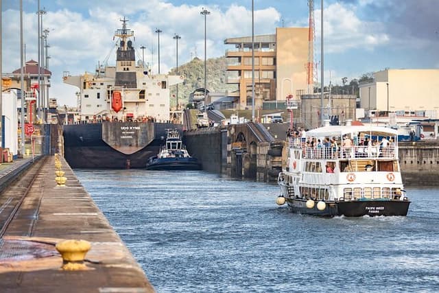 Panama Canal Full Transit Tour - Official Operator