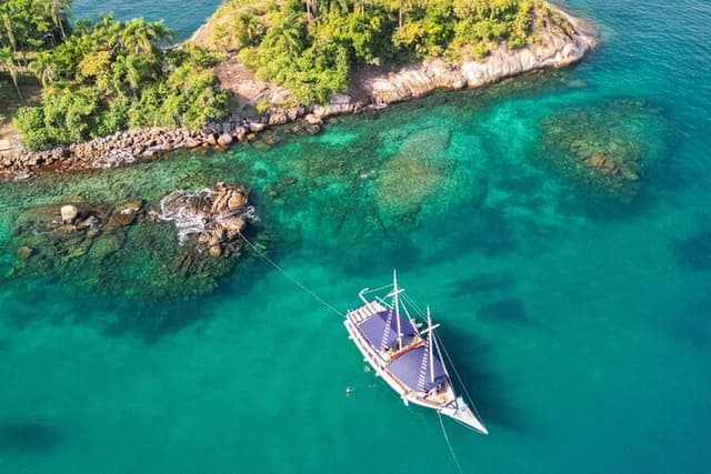 Schooner Cruise to Paraty Islands