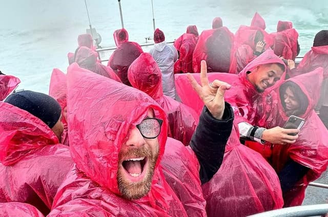 Niagara Falls Pickup: Tour, Boat Ride, Behind the Falls & AeroCar