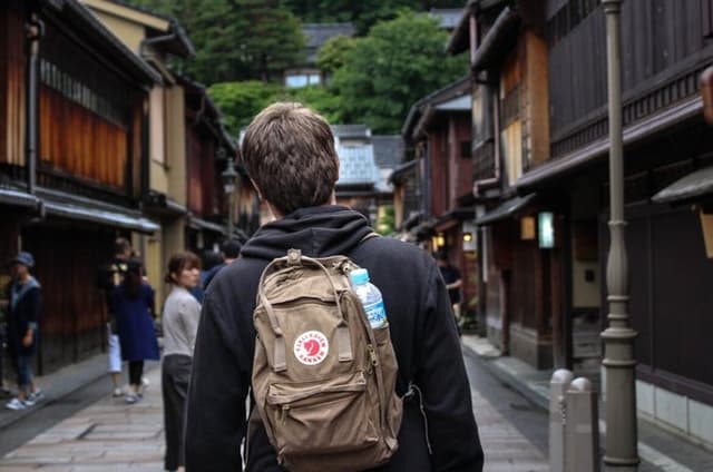 Kanazawa Private Tour with a Local – Highlights & Hidden Gems