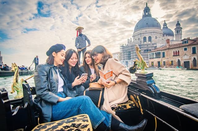 Private Gondola Ride: Explore Venice with a Local Guide
