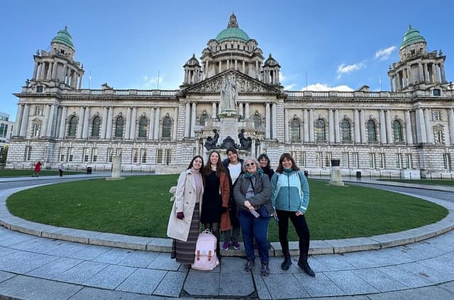 Private Tour of Belfast Essential in Portuguese