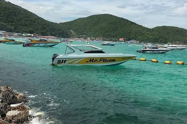 Pattaya: Coral Island Tour by Speedboat with Indian Lunch