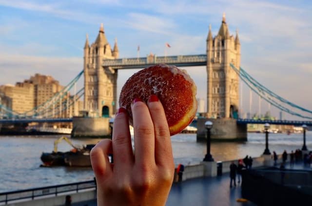 Private London Food Tour: Classic British Eats at London Bridge