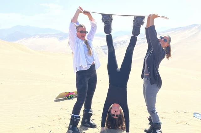 SANDBOARD EXPERIENCE in Huacachina