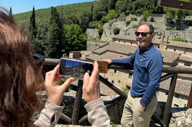 Cortona Private Hero Experience Luxury E-Bike Lunch and Wine Tour