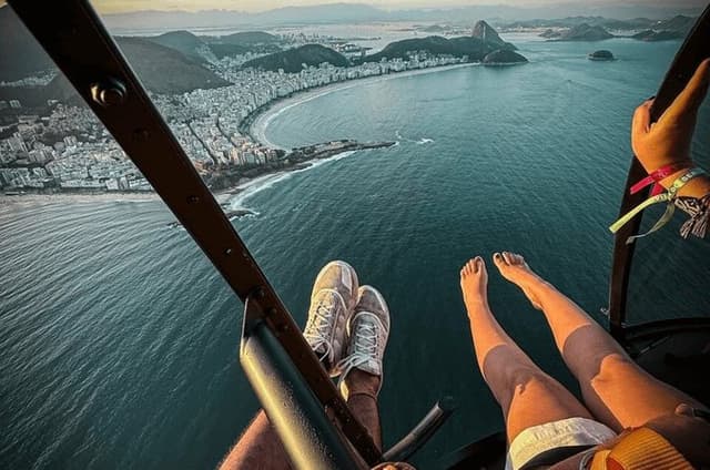 Private Helicopter Tour in Rio de Janeiro -DOORS OFF - 3 people