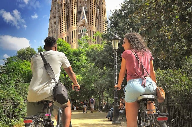 Best Guided Cycling Adventures in Barcelona
