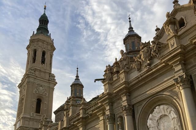 Guided tour of the Basilica of the Pillar of Zaragoza