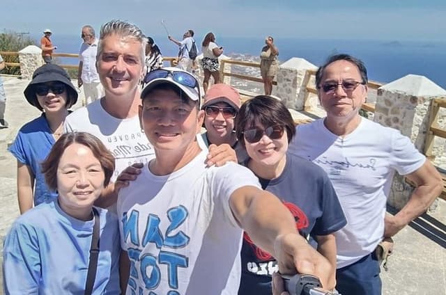Oia Water Transfer Experience: Cruise One Way, Drive Back to Fira