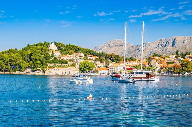 Private Shore Tour: Dubrovnik Blue Cave & Elaphiti Islands