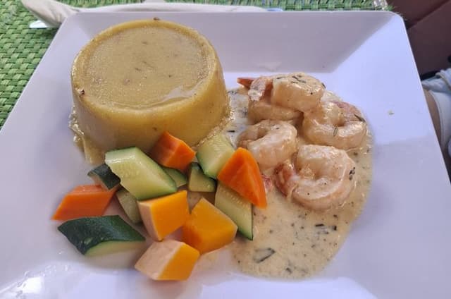 Local Antigua Rum and Food Tour