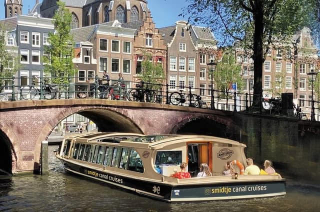 Amsterdam: Canal Cruise departure from the Anne Frank House