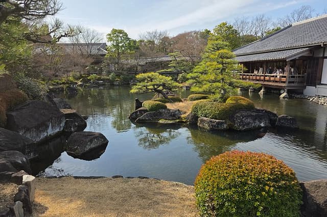 Himeji Castle Masterclass: Samurai Strategy & Zen Aesthetics