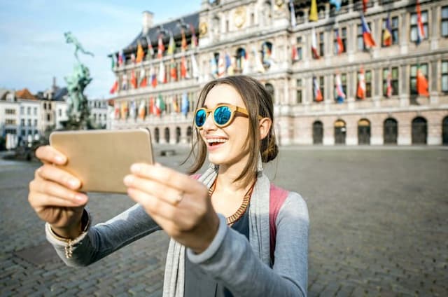 Antwerp Walking Tour with Audioguide on Your Smartphone
