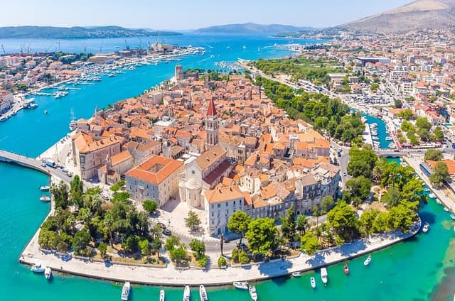 Private Shore Tour: Split & Trogir UNESCO Heritage Discovery